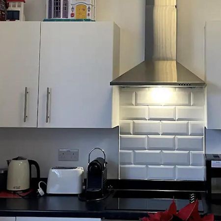Lovely Flat In Central Лондон Екстериор снимка