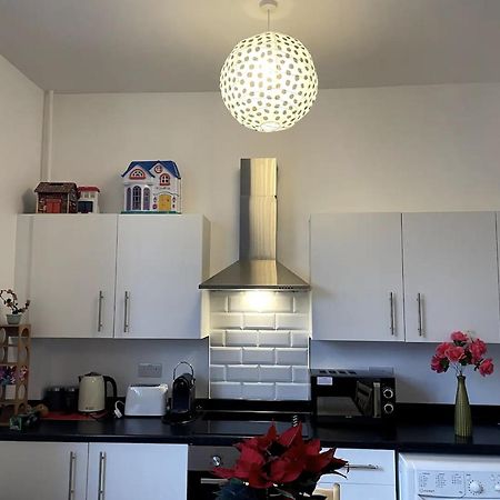 Lovely Flat In Central Лондон Екстериор снимка